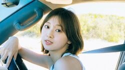 日向坂46・富田鈴花、8月5日発売1st写真集から厳選カット 『FLASH』登場