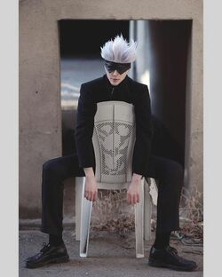 目隠しでもわかるカッコよさ！人気コスプレイヤー・唯安の「呪術廻戦」五条悟コスにファン「素敵すぎます」