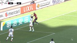 「これは当たってる」「肩にもみえる」ペナルティエリアでヘディングの折り返しが手に当たってハンド→PK献上に「両腕あげちゃダメ」