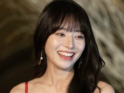 指原「最近みた人類で一番可愛い」絶賛の22歳ハーフ美女、肌見せワンピで合コン登場！ K-1王者とモゾモゾ密着