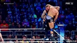 相棒レスラーも頭抱え呆然！トップロープからの“高難度技”で場内大歓声 「ぶん殴りたい顔」挑発に“ブチギレ”、破壊力抜群の雪崩式バスター炸裂