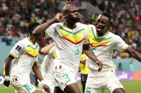 「ナイスポジショニングだったな」セネガルのクリバリ、20年ぶりのGS突破に導いた決勝ボレー弾が脚光！「落ち着いてた」【W杯A組】