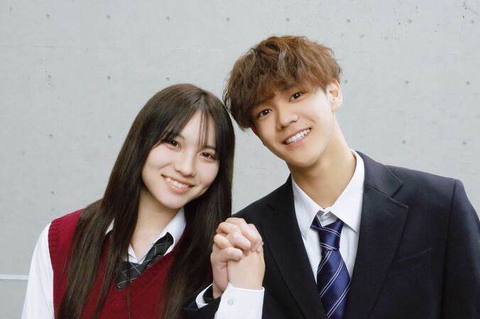 【写真・画像】「じゃあもう一回ギューしよ」黒髪高3美女、イケメン男子と告白成立で熱烈ハグ！『今日好き』卒業編2025 in シンガポール最終話　1枚目