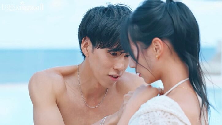 【写真・画像】水着の紐をずらされペタリ…31歳“魔性”レースクイーン、イケメン内科医と刺激的すぎるスキンシップ「気持ちいい」　3枚目