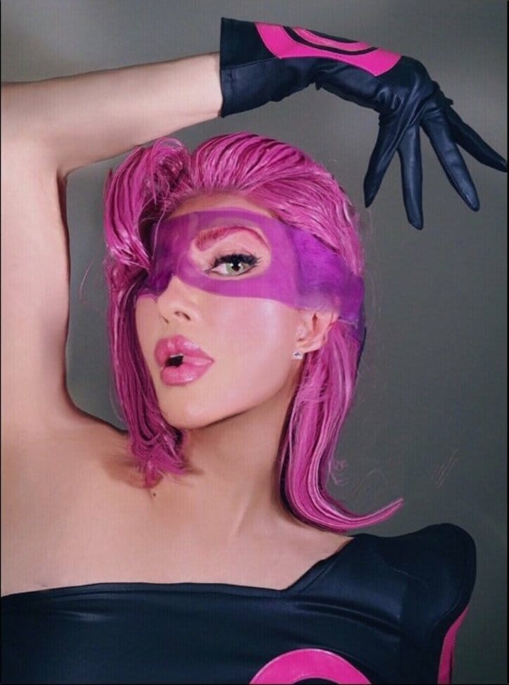 叶恭子「ジョジョ」“変態”メローネのコスプレに反響　「細胞を植え付けて欲しい」「母体に立候補する女性が…」