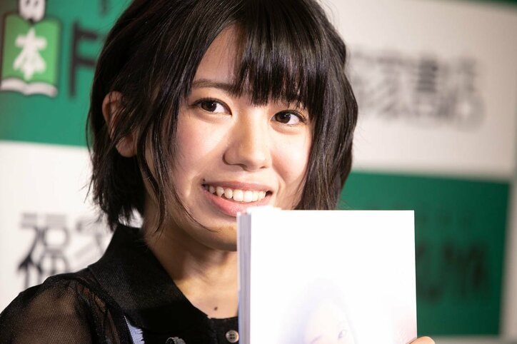 AKB大西桃香、神くびれ維持の秘訣は「ラッピングのリボンで縛ってます」