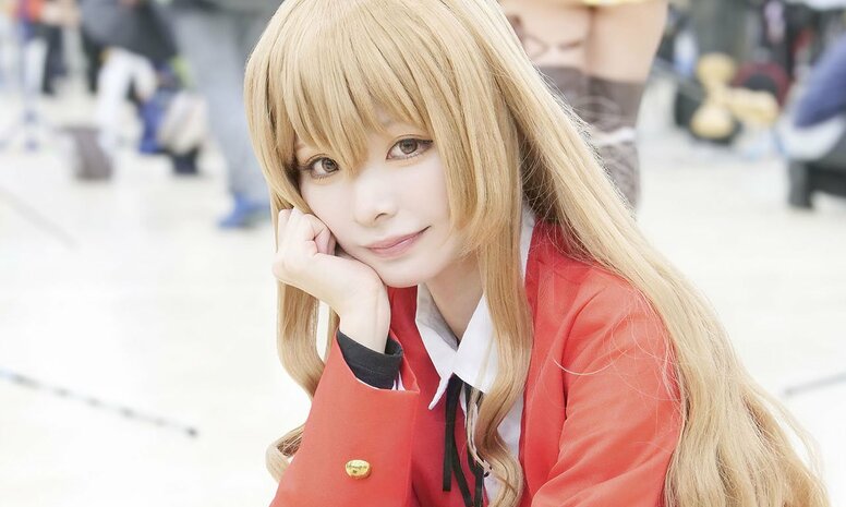 強カワな視線にドキッ！アイラインや眉毛にこだわった『とらドラ！』大河のコスプレ