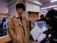 「ハリウッド感！！！！」「イケメンすぎ」竹内涼真、サングラスをかけた撮影風景オフショットに絶賛の声