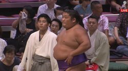 あまり見たことがない…尊富士の斬新すぎる化粧まわしに反響「かっこいいね！」「クールだ」