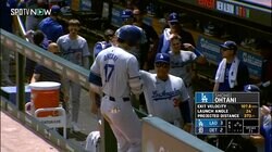 大谷翔平の記念すべき米通算200号でロバーツ監督が“真っ先に”… カメラが一瞬捉えたドジャースベンチの“感動的光景”