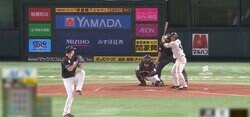 本当に初出場？ 「ガチで期待しかない」「ホークスを引っ張っていく選手」 初スタメン起用でいきなりマルチ安打！ ソフトバンク期待の“右の大砲” 井上朋也のスケールがデカすぎる打撃