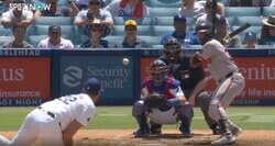 どんだけ落ちてくるんだよ！ 打者が動けない… 急落する“魔球”がエグすぎる　レジェンド左腕の“お化けカーブ”にファン騒然「ブレーキすごい」「目線おかしくなる」