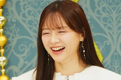 森香澄、人気芸人の“ド下ネタ漫才”に大爆笑 「タイムスリップして平安時代の人にみてほしい」の声