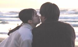 別れの時間が近づく瀬戸利樹と紺野彩夏、寂しさ溢れ不意打ちキス『私たち結婚しました4』第9話