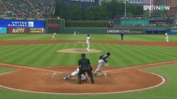 これも打つのかよ…サイ・ヤング賞投手、吉田正尚に3安打浴びる マウンド付近で呆然の“棒立ち”