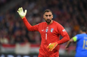 ｢ひとりカテナチオ｣イタリア代表GKドンナルンマが神セーブ連発! ｢えぐい｣と話題のハンガリー代表｢猛攻ブロック｣衝撃シーン