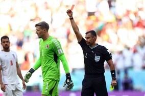 ウェールズ代表のヘネシー、ワールドカップで一発退場となった史上3人目のGKに