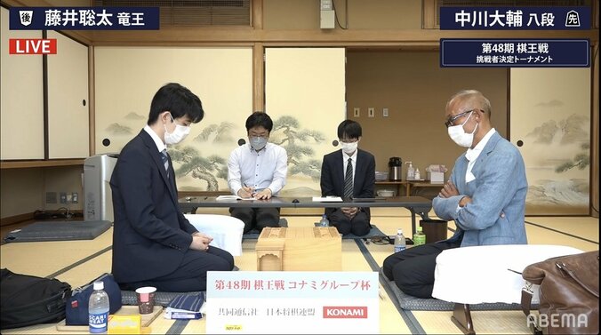 藤井聡太竜王、六冠挑戦への大事な一歩 ベテラン強豪の中川大輔八段との対局開始／将棋・棋王戦本戦T 1枚目