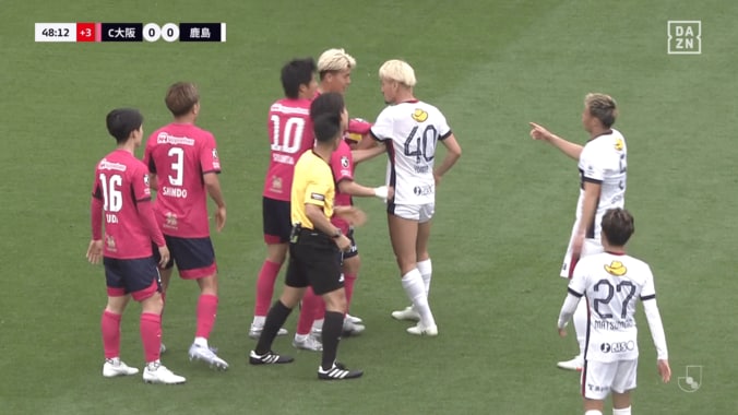 「レオ・セアラが悪いのに…」鈴木優磨はなぜ激昂？ 突き飛ばされて大口論展開の西尾隆矢は「よくあることだし、試合後には挨拶も」と遺恨なし強調 5枚目