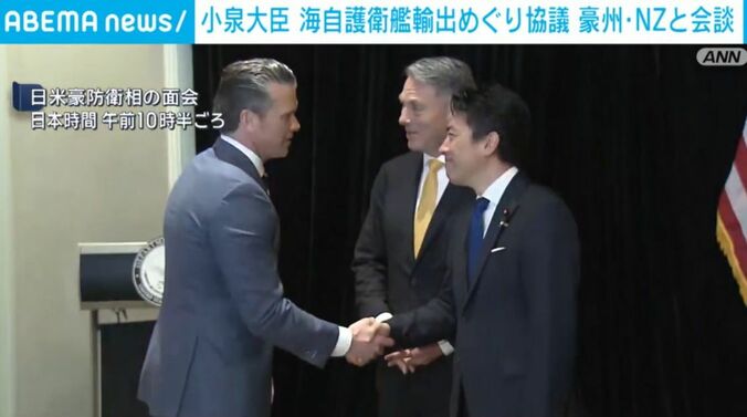 小泉防衛大臣ら