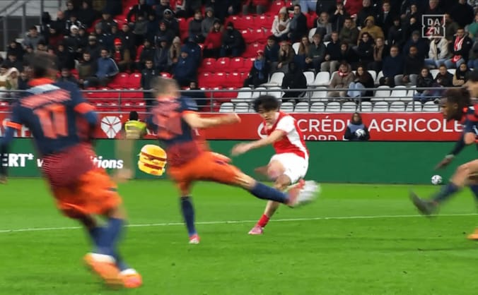 「ランスの象徴だ」中村敬斗の“４人翻弄ゴラッソ”を現地メディア絶賛！「GKは何もできず」「試合を決定づけた」 3枚目