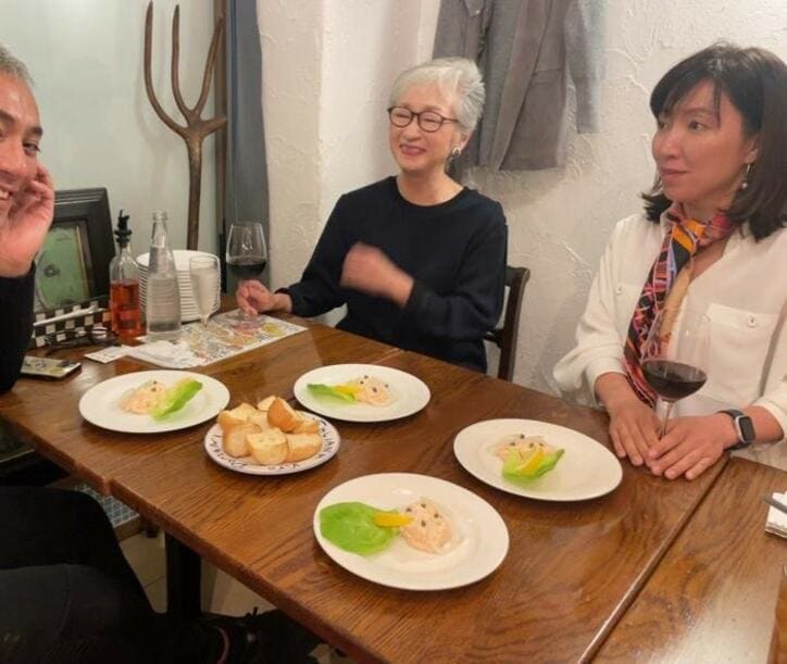  市川海老蔵、妻・麻央さんと初デートで訪れた店で家族と食事「幸せそうでした」 