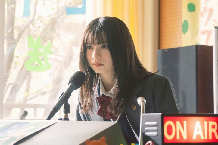 桜田ひよりがひょっこり顔を覗かせるキュートなカットが初解禁!映画『交換ウソ日記』