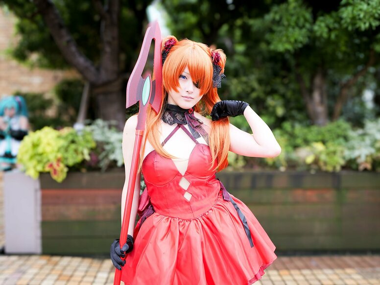 凛々しさと艶やかさのマリアージュ！『エヴァ』アスカを『NIKKE』コラボ衣装でコスプレ
