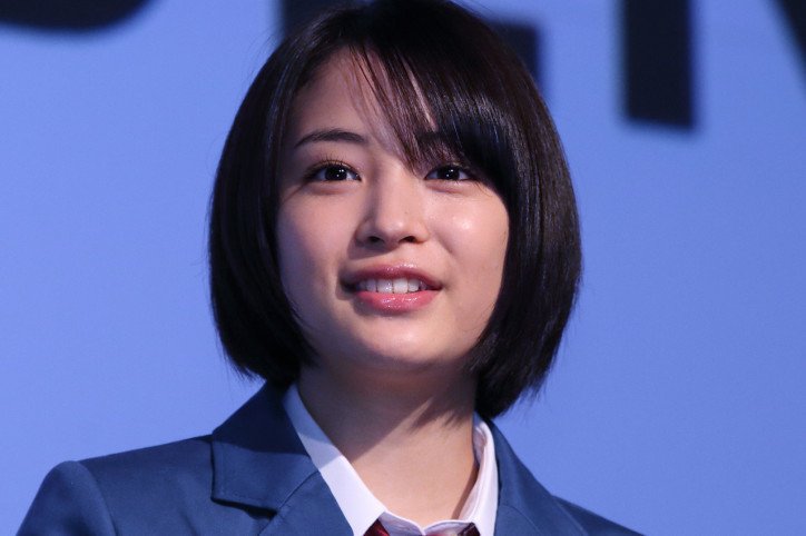 広瀬すず 高校卒業を報告 直筆コメントで さようなら 学生 ありがとうーー その他 Abema Times