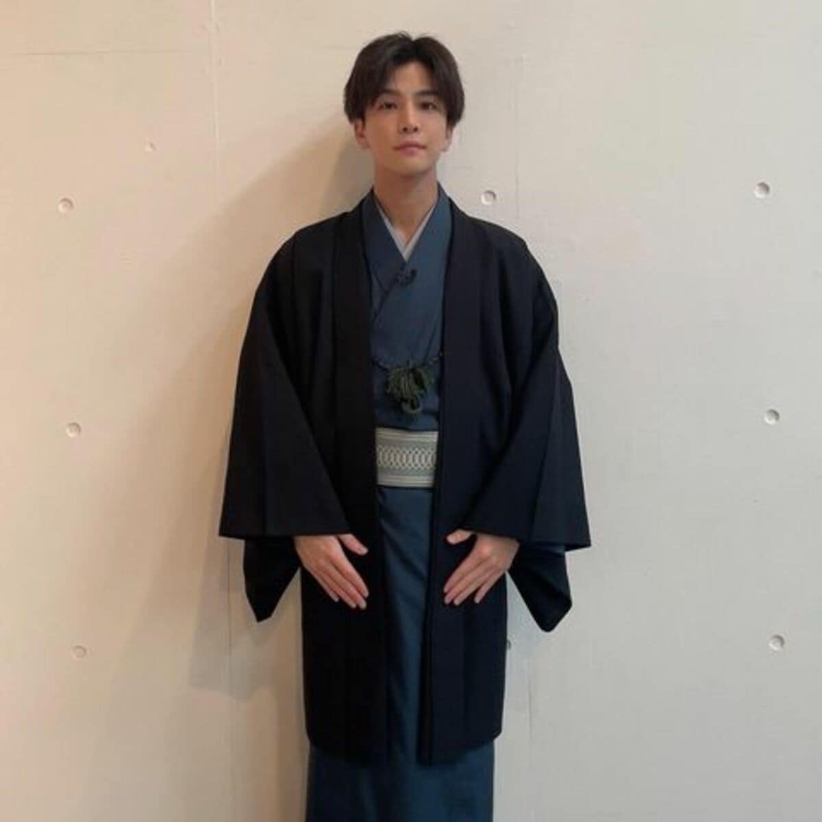 岩田剛典の気品あふれる和服姿に「大優勝」「最強」「もう惚れ惚れ」と 