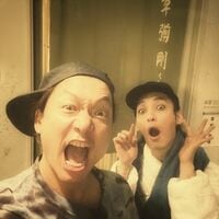 「つよぽんかっこウィ」香取慎吾、稲垣吾郎と草なぎ剛の舞台を観劇