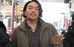 見取り図盛山、通りすがりの外国人から突然英語ラップバトルをふっかけられ…「エミネムみたいになった」商店街のど真ん中でフリースタイルバトル始まる