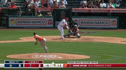 大谷翔平、待望5月初アーチは「ゴルフ打ち」！？技ありの一発にファンも大興奮「ナイスショットー！」