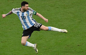 メッシが自身登場のゲームPVを公開！ドリブルからの銃撃戦にシュートで相手GKを粉砕「別の惑星から来た男」