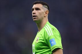 アルゼンチンGKが処分の可能性? W杯後の卑猥な仕草&言動をFIFA調査、3位クロアチアにはSNSで違反の疑いも