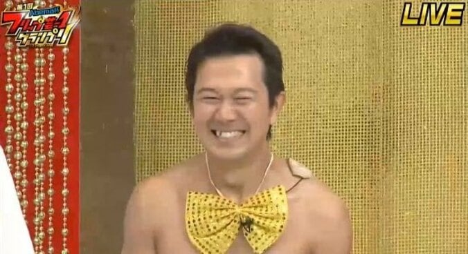 アキラ100％、フリップ芸で新ネタ披露！  生放送でヒヤヒヤ…初MCの泉里香「私は見たかった」 1枚目