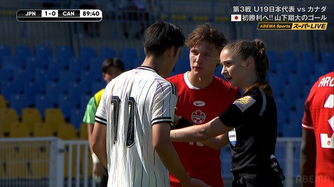 【写真・画像】GKも「意表をつかれた」 U-19日本代表MFの“弾丸ショット”に驚きと称賛 意表を突く一撃が相手守護神の脇を射抜く　1枚目