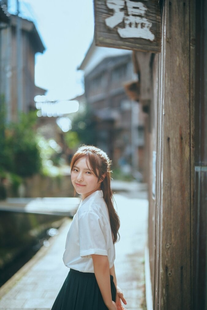 NGT48大塚七海、スタイル際立つ水着姿に初ランジェリーカットも 1st写真集からスペシャルカット先行公開 5枚目