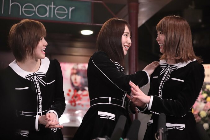 AKB48「今までで一番ハードな劇場公演」がスタート　向井地美音は東スポ記者の質問に「ブルマで滝行」を公約 3枚目