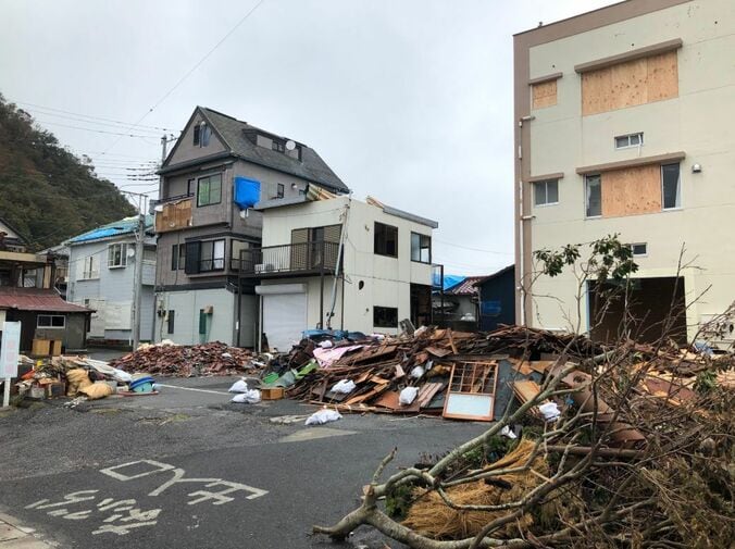 サンド富澤、後輩芸人の被災地ボランティアを報告「一人暮らしの年配の方が多いので」 1枚目