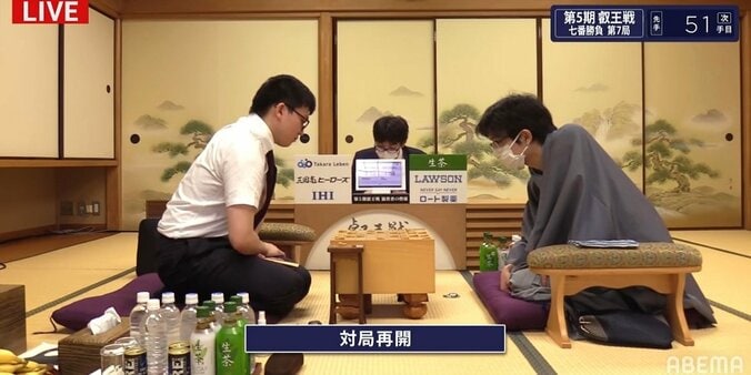 注目の夜戦 永瀬拓矢叡王 対 豊島将之竜王・名人 勝者はタイトルに王手／将棋・叡王戦七番勝負 1枚目