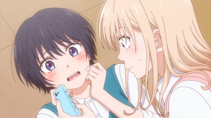 【写真・画像】メダカの気を引こうと意気込むモナの後ろで怪しげな視線を送る姿が…『黒岩メダカに私の可愛いが通じない』第2話あらすじ&先行カット 10枚目