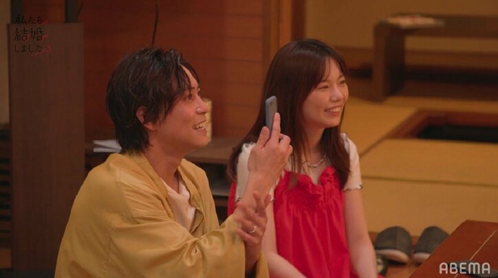 川島海荷「眠たい…」年下夫の首に手を回し…可愛すぎる甘えっぷりにスタジオ大興奮!『私たち結婚しました3』第6話