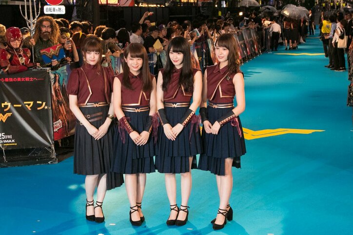 乃木坂46・西野七瀬、歌舞伎町で突然のアカペラ&ダンスに「恥ずかしい」と照れ笑い
