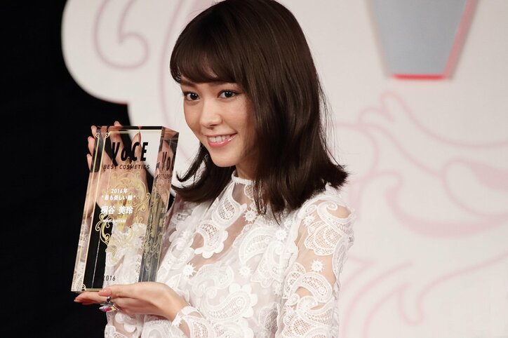 「恥ずかしいです」“最も美しい顔”に桐谷美玲、満場一致で選出