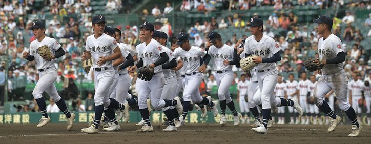 球場騒然！聖地・甲子園が揺れる… 沖縄尚学の“最強の助っ人” 琉球応援団の4年ぶりに爆発した「大爆音応援」がスゴすぎる瞬間