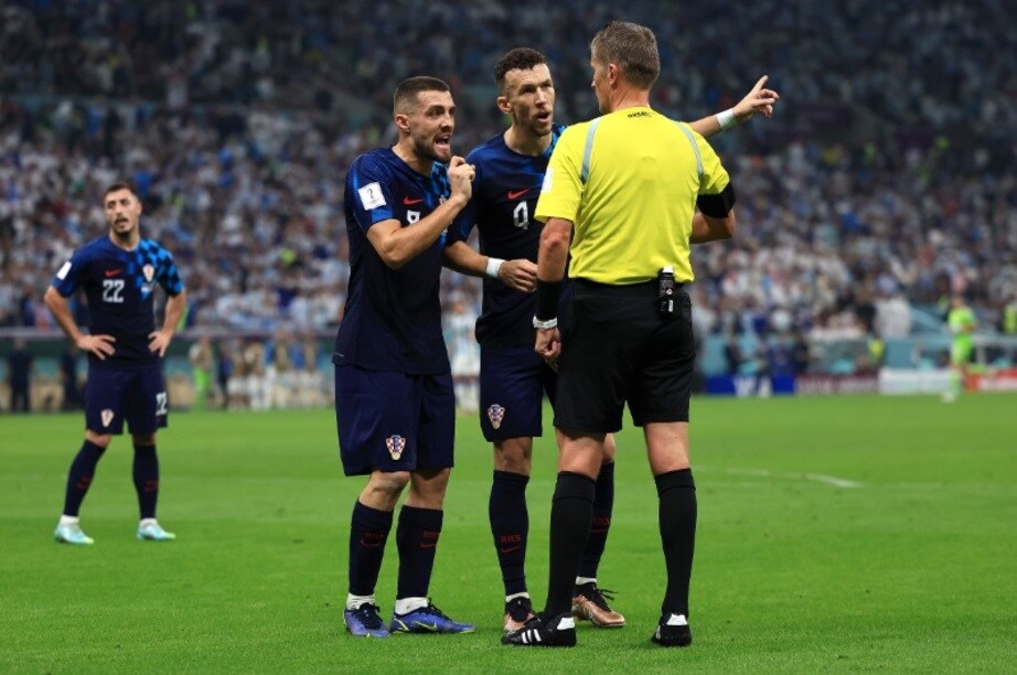 W杯解説の本田圭佑、「ペリシッチ嘘つくな」がトレンド入り　どういうこと？