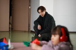 母親の不倫相手は友達の父親だった…間男・小池徹平の悲しすぎる過去と衝撃のラストに涙「最終回の最後の雨のタイミング沁みる」『離婚しない男』