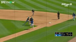 本当に怖いからやめて！大谷翔平、一塁ゴロで歩幅がちょっと合わずに"捻挫未遂"のヒヤヒヤな瞬間