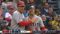 「そりゃぁ、ないっすよ」大谷翔平の同僚、記念すべき初ヒットで“ドッキリ”の珍事！ ベンチ内の雰囲気良好でファンほっこり